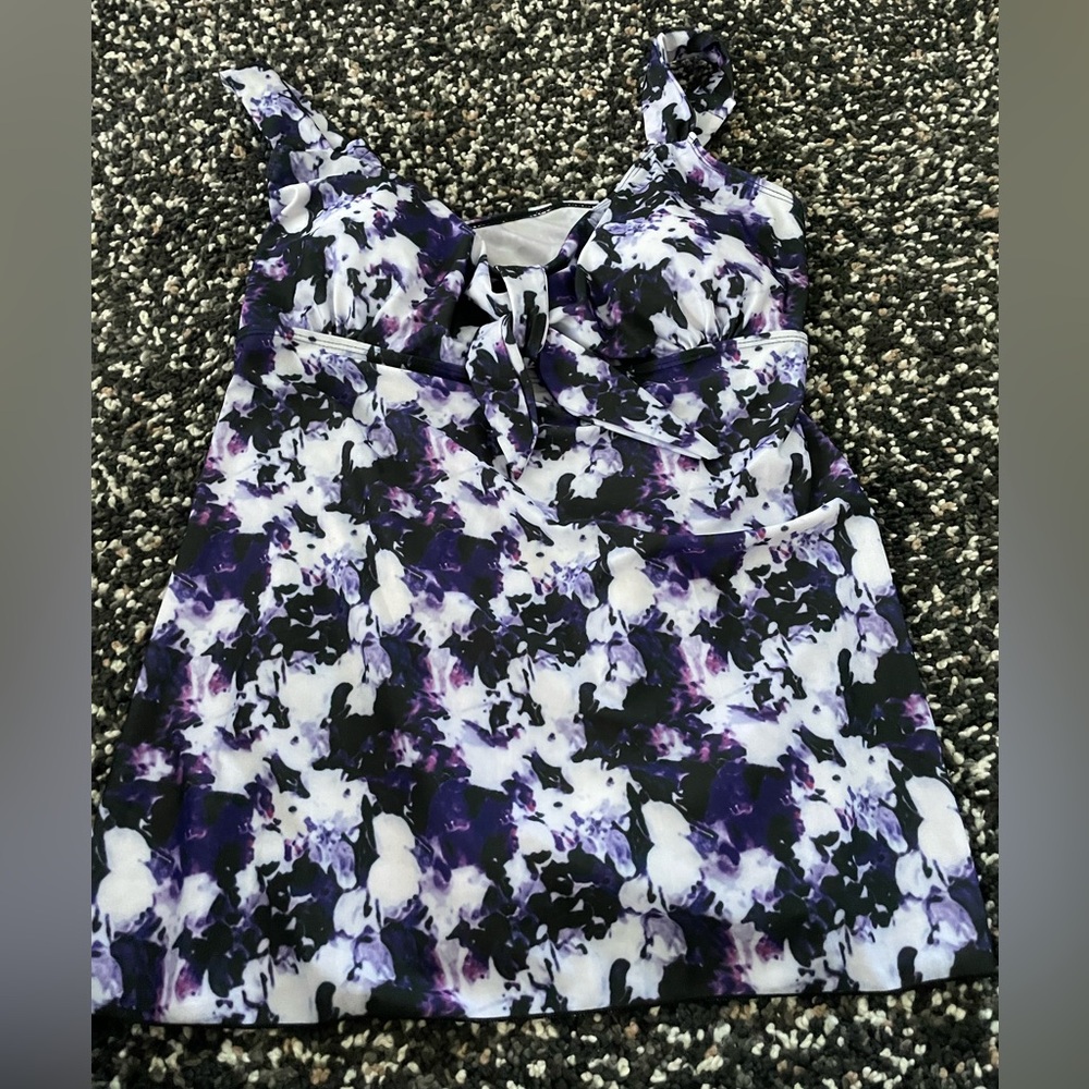Women swim top